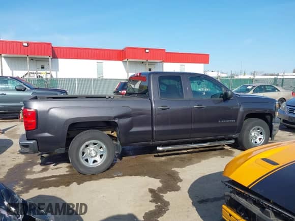 2014 Chevrolet Silverado 1500 Work Truck z VIN 1GCRCPEC6EZ336216, wystawiony jako IAAI lot #41728185 z przebiegiem 122 696 mil mil oraz . Historia ofert i sprzedaży dostępna na DreamBid. Obrazek 13.