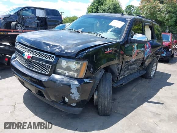 2007 Chevrolet Tahoe LTZ z VIN 1GNFK13037J354144, wystawiony jako IAAI lot #42335769 z przebiegiem 232 458 mil mil oraz . Historia ofert i sprzedaży dostępna na DreamBid. Obrazek 2.