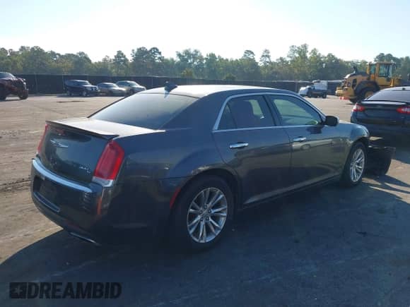 2016 Chrysler 300 C с VIN 2C3CCAEG2GH348411, выставлен на аукционе IAAI как лот 43237030 с пробегом 151 904 миль миль и . История ставок и продаж доступна на DreamBid. Изображение 4.