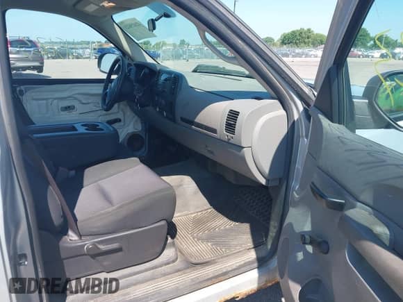 2012 GMC Sierra 1500 Work Truck z VIN 1GTN1TEX2CZ315411, wystawiony jako IAAI lot #42615623 z przebiegiem 23 467 mil mil oraz . Historia ofert i sprzedaży dostępna na DreamBid. Obrazek 5.