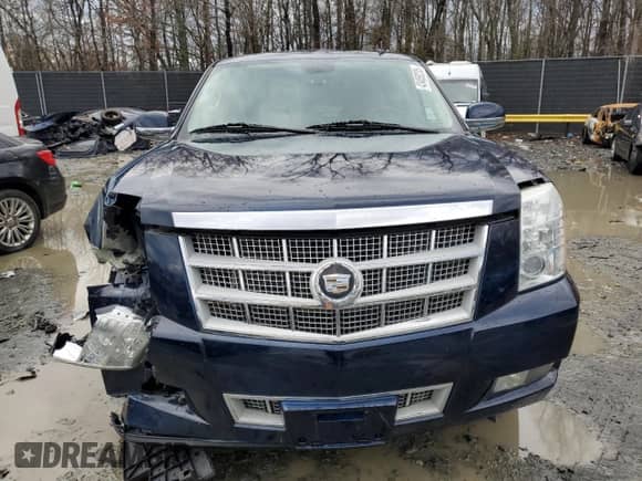 2008 Cadillac Escalade z VIN 1GYFK43818R273768, wystawiony jako Copart lot #43459235 z przebiegiem 203 305 mil mil oraz Szkoda całkowita • Salvage title. Historia ofert i sprzedaży dostępna na DreamBid. Obrazek 5.