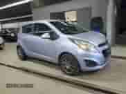 2015 Chevrolet Spark LS z VIN KL8CB6S92FC738906, wystawiony jako Copart lot #91193185 z przebiegiem 86 872 mil mil oraz Czysty tytuł • Clean title. Historia ofert i sprzedaży dostępna na DreamBid. Obrazek 4.