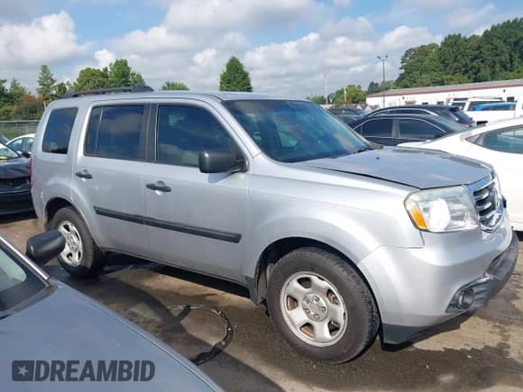 2015 Honda Pilot LX с VIN 5FNYF3H28FB011735, выставлен на аукционе IAAI как лот 42861677 с пробегом 132 730 миль миль и . История ставок и продаж доступна на DreamBid. Изображение 13.