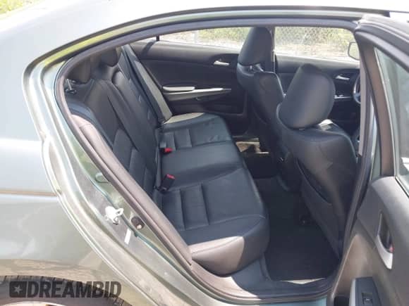 2010 Honda Accord с VIN 1HGCP2E86AA135451, выставлен на аукционе IAAI как лот 42411957 с пробегом 90 611 миль миль и . История ставок и продаж доступна на DreamBid. Изображение 8.