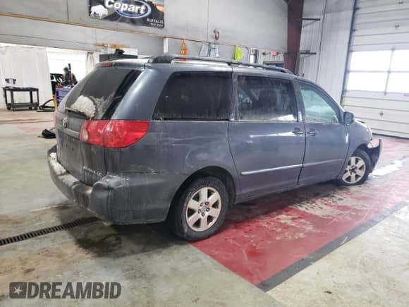 2009 Toyota Sienna CE с VIN 5TDZK23C09S280337, выставлен на аукционе Copart как лот 44597175 с пробегом Не указан миль и Списание • Salvage title. История ставок и продаж доступна на DreamBid. Изображение 3.