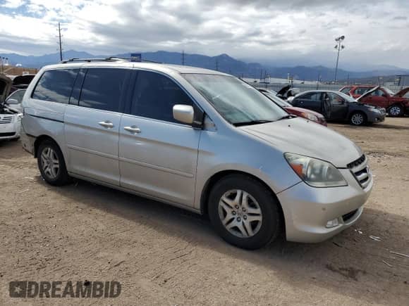 2007 Honda Odyssey Touring z VIN 5FNRL38837B001102, wystawiony jako Copart lot #86654745 z przebiegiem 213 551 mil mil oraz Szkoda całkowita • Salvage title. Historia ofert i sprzedaży dostępna na DreamBid. Obrazek 4.
