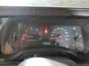 2002 Jeep Wrangler X z VIN 1J4FA39S92P751129, wystawiony jako Copart lot #80455295 z przebiegiem 175 669 mil mil oraz Czysty tytuł • Clean title. Historia ofert i sprzedaży dostępna na DreamBid. Obrazek 9.