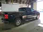 2017 Chevrolet Silverado 1500 LT с VIN 1GCVKREC3HZ132605, выставлен на аукционе Copart как лот 71349035 с пробегом 129 317 миль миль и Списание • Salvage title. История ставок и продаж доступна на DreamBid. Изображение 3.