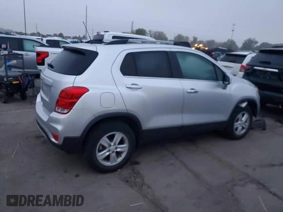 2020 Chevrolet Trax LT with VIN KL7CJPSB8LB002439, listed as a Copart auction lot 81654165 with 21,293 mi miles and Clean title. Bid and sale history available at DreamBid. Image 3.