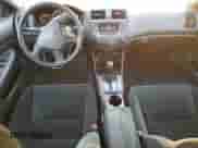 2007 Honda Accord LX z VIN 1HGCM663X7A005167, wystawiony jako Copart lot #53571585 z przebiegiem 225 428 mil mil oraz Szkoda całkowita • Salvage title. Historia ofert i sprzedaży dostępna na DreamBid. Obrazek 8.