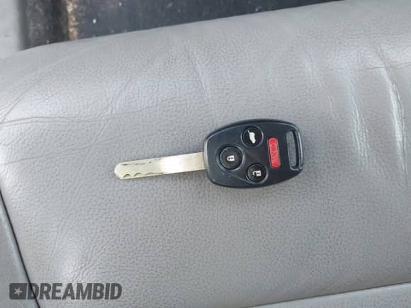 2010 Honda Pilot Touring with VIN 5FNYF4H88AB012001, listed as a IAAI auction lot 42635771 with 287,115 mi miles and . Bid and sale history available at DreamBid. Image 11.