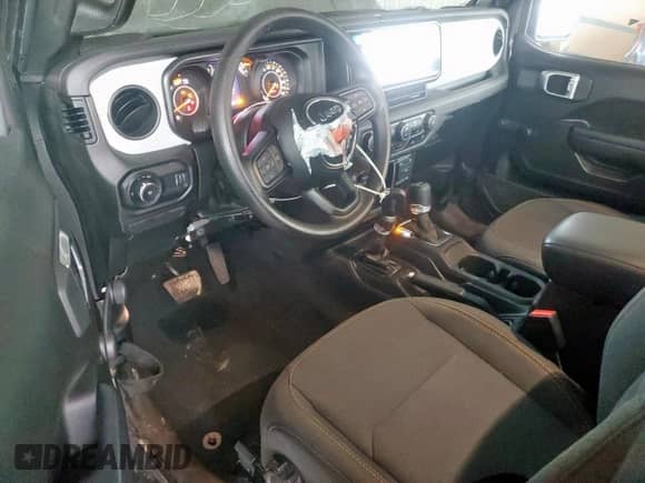 2024 Jeep Wrangler Sport z VIN 1C4PJXAN0RW366873, wystawiony jako Copart lot #56949295 z przebiegiem 10 933 mil mil oraz Szkoda całkowita • Salvage title. Historia ofert i sprzedaży dostępna na DreamBid. Obrazek 8.