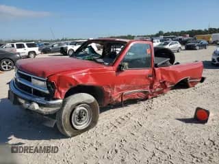 1999 Chevrolet Silverado 2500 с VIN 1GCGC24R3XR725026, выставлен на аукционе Copart как лот 76318534 с пробегом 213 457 миль миль и Списание • Salvage title. История ставок и продаж доступна на DreamBid. Изображение 1.