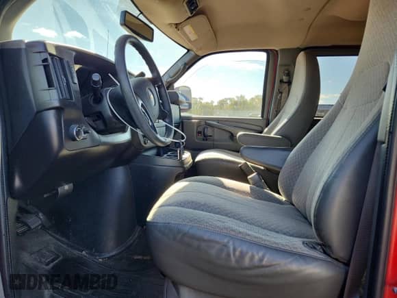 2012 Chevrolet Express Passenger 1LT with VIN 1GAZG1FA2C1182672, listed as a Copart auction lot 82730535 with 183,286 mi miles and Non repairable. Bid and sale history available at DreamBid. Image 7.