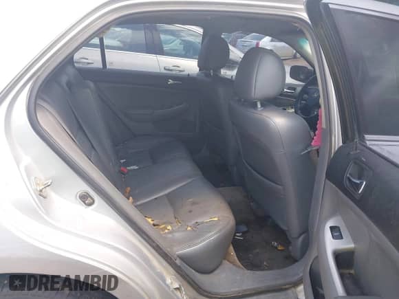 2006 Honda Accord EX-L z VIN 1HGCM66586A062841, wystawiony jako IAAI lot #43024691 z przebiegiem 288 272 mil mil oraz . Historia ofert i sprzedaży dostępna na DreamBid. Obrazek 8.