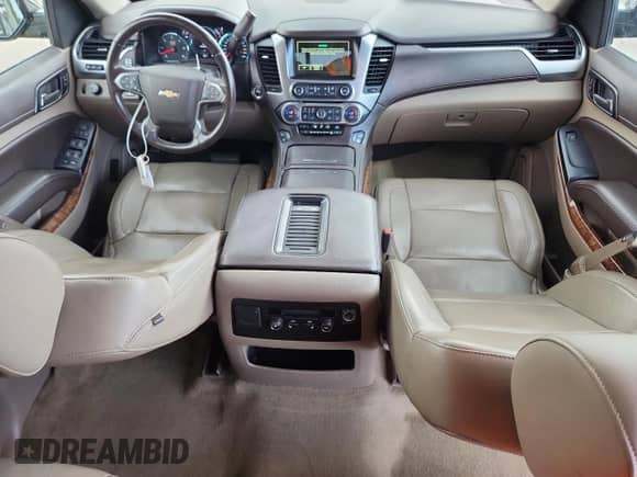 2016 Chevrolet Suburban LTZ с VIN 1GNSKJKC3GR409865, выставлен на аукционе Copart как лот 60725995 с пробегом 196 333 миль миль и Списание • Salvage title. История ставок и продаж доступна на DreamBid. Изображение 8.