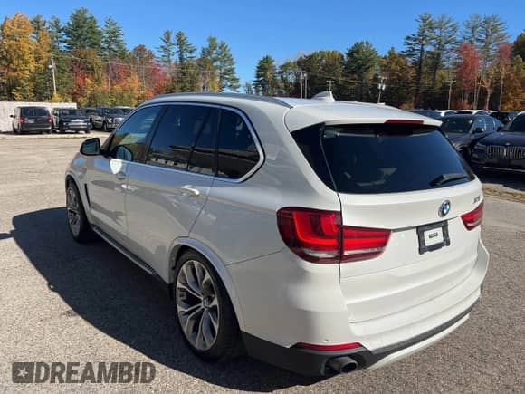 2017 BMW X5 xDrive35i с VIN 5UXKR0C58H0U52844, выставлен на аукционе IAAI как лот 43511258 с пробегом 179 156 миль миль и . История ставок и продаж доступна на DreamBid. Изображение 3.