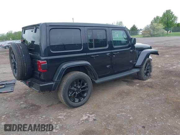 2021 Jeep Wrangler Unlimited Sahara Altitude z VIN 1C4HJXEG2MW622665, wystawiony jako IAAI lot #42257397 z przebiegiem 36 406 mil mil oraz . Historia ofert i sprzedaży dostępna na DreamBid. Obrazek 4.