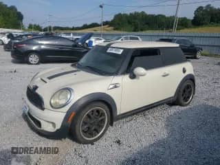 2011 MINI Hardtop S with VIN WMWSV3C51BTY21125, listed as a Copart auction lot 68879995 with 90,447 mi miles and Clean title. Bid and sale history available at DreamBid. Image 1.