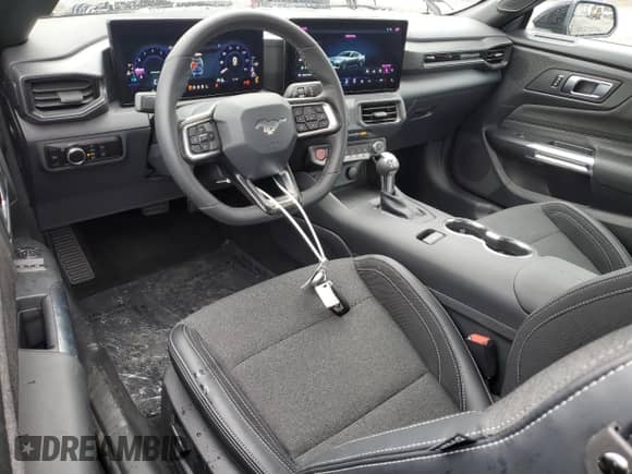 2025 Ford Mustang EcoBoost с VIN 1FA6P8TH2S5100909, выставлен на аукционе Copart как лот 82035955 с пробегом 24 миль миль и Списание • Salvage title. История ставок и продаж доступна на DreamBid. Изображение 8.