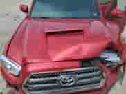 2016 Toyota Tacoma SR z VIN 5TFCZ5ANXGX029551, wystawiony jako Copart lot #66370925 z przebiegiem 171 031 mil mil oraz Szkoda całkowita • Salvage title. Historia ofert i sprzedaży dostępna na DreamBid. Obrazek 11.