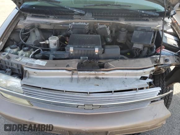 2003 Chevrolet Astro с VIN 1GNDM19X93B144559, выставлен на аукционе Copart как лот 50433334 с пробегом 177 951 миль миль и На запчасти • Non repairable. История ставок и продаж доступна на DreamBid. Изображение 12.