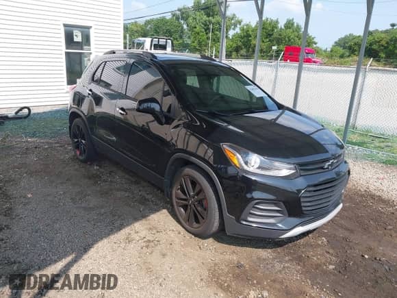 2020 Chevrolet Trax LT z VIN 3GNCJLSB2LL181451, wystawiony jako IAAI lot #42862450 z przebiegiem 112 897 mil mil oraz . Historia ofert i sprzedaży dostępna na DreamBid. Obrazek 1.