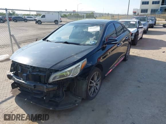 2015 Hyundai Sonata Limited z VIN 5NPE34AB7FH082972, wystawiony jako IAAI lot #43144057 z przebiegiem 209 061 mil mil oraz . Historia ofert i sprzedaży dostępna na DreamBid. Obrazek 2.