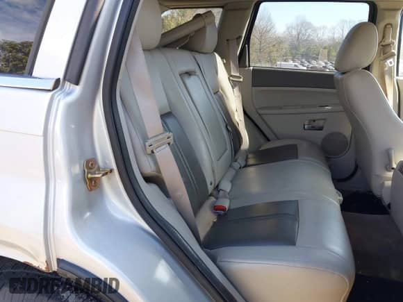 2007 Jeep Grand Cherokee Limited z VIN 1J8HS58P77C635407, wystawiony jako IAAI lot #41635090 z przebiegiem 219 377 mil mil oraz . Historia ofert i sprzedaży dostępna na DreamBid. Obrazek 8.