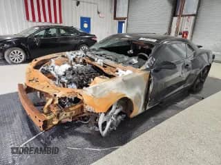 2015 Chevrolet Camaro SS z VIN 2G1FG1EW1F9231652, wystawiony jako Copart lot #69433035 z przebiegiem Nie podano mil oraz Czysty tytuł • Clean title. Historia ofert i sprzedaży dostępna na DreamBid. Obrazek 1.