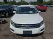 2017 Volkswagen Tiguan S с VIN WVGBV7AX6HK019887, выставлен на аукционе Copart как лот 59719755 с пробегом 66 141 миль миль и Списание • Salvage title. История ставок и продаж доступна на DreamBid. Изображение 5.