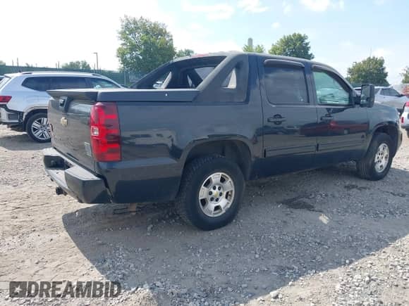 2010 Chevrolet Avalanche LS with VIN 3GNVKEE06AG120699, listed as a IAAI auction lot 42970063 with 174,015 mi miles and . Bid and sale history available at DreamBid. Image 4.