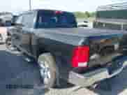 2016 Ram 1500 Lone Star z VIN 3C6RR6LT5GG289010, wystawiony jako IAAI lot #42646244 z przebiegiem 124 745 mil mil oraz . Historia ofert i sprzedaży dostępna na DreamBid. Obrazek 3.