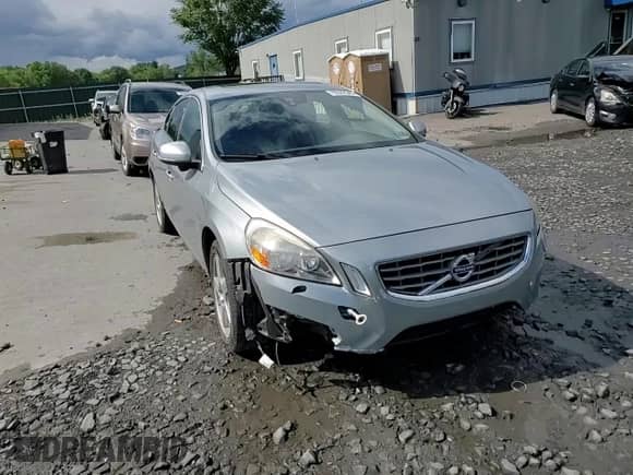 2013 Volvo S60 T5 с VIN YV1612FH6D2205049, выставлен на аукционе Copart как лот 70537645 с пробегом 48 649 миль миль и Списание • Salvage title. История ставок и продаж доступна на DreamBid. Изображение 14.
