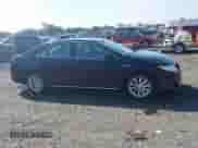 2013 Toyota Camry LE z VIN 4T1BD1FK1DU071049, wystawiony jako IAAI lot #42832003 z przebiegiem 156 477 mil mil oraz . Historia ofert i sprzedaży dostępna na DreamBid. Obrazek 13.