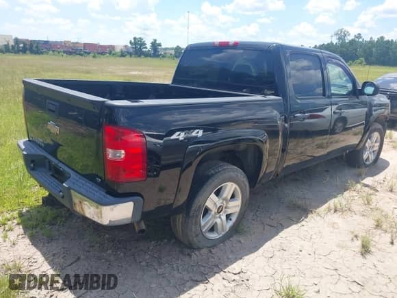 2008 Chevrolet Silverado 1500 LTZ с VIN 3GCEK13338G232918, выставлен на аукционе IAAI как лот 42769807 с пробегом Не указан миль и . История ставок и продаж доступна на DreamBid. Изображение 4.