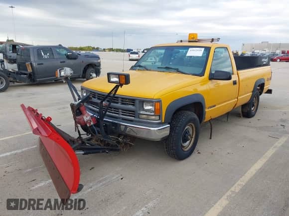 2000 Chevrolet Silverado 2500 с VIN 1GCGK24R2YF424026, выставлен на аукционе IAAI как лот 43413118 с пробегом 57 413 миль миль и . История ставок и продаж доступна на DreamBid. Изображение 2.