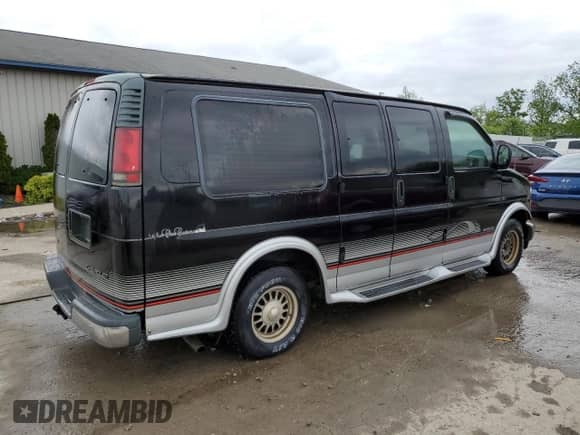 2000 Chevrolet Express Cargo YF7 with VIN 1GBFG15R1Y1213035, listed as a Copart auction lot 57773495 with 317,263 mi miles and Non repairable. Bid and sale history available at DreamBid. Image 3.