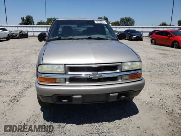 2004 Chevrolet S-10 LS z VIN 1GCDT13X14K113828, wystawiony jako Copart lot #64229655 z przebiegiem 100 013 mil mil oraz Szkoda całkowita • Salvage title. Historia ofert i sprzedaży dostępna na DreamBid. Obrazek 5.