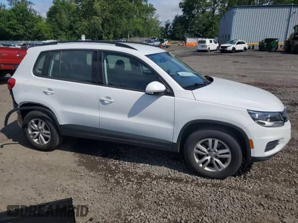 2017 Volkswagen Tiguan S с VIN WVGBV7AX6HK019887, выставлен на аукционе Copart как лот 59719755 с пробегом 66 141 миль миль и Списание • Salvage title. История ставок и продаж доступна на DreamBid. Изображение 4.