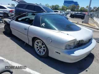 1998 Chevrolet Camaro Z28 with VIN 2G1FP22G0W2125995, listed as a IAAI auction lot 42629356 with Not provided miles and . Bid and sale history available at DreamBid. Image 3.
