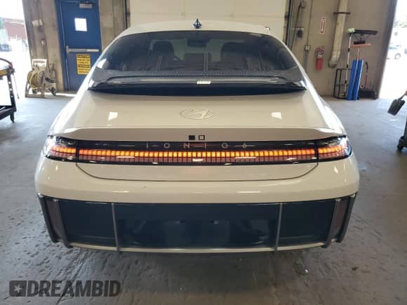 2023 Hyundai Ioniq 6 SEL z VIN KMHM34ACXPA053295, wystawiony jako Copart lot #68371695 z przebiegiem 18 036 mil mil oraz Szkoda całkowita • Salvage title. Historia ofert i sprzedaży dostępna na DreamBid. Obrazek 6.