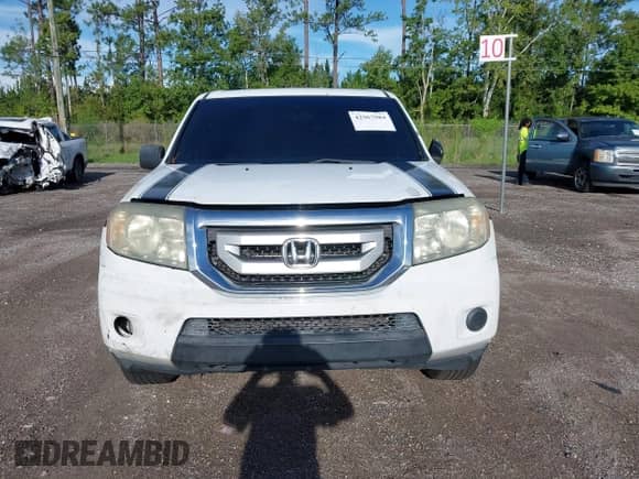 2009 Honda Pilot LX with VIN 5FNYF38219B004615, listed as a IAAI auction lot 42967984 with 271,872 mi miles and . Bid and sale history available at DreamBid. Image 6.