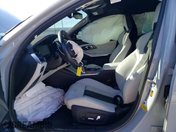 2021 BMW M3 с VIN WBS53AY01MFK81180, выставлен на аукционе Copart как лот 72774513 с пробегом 16 749 миль миль и Списание • Salvage title. История ставок и продаж доступна на DreamBid. Изображение 7.