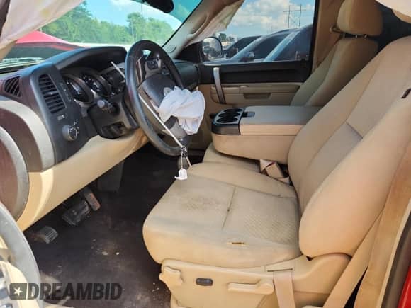 2011 Chevrolet Silverado 1500 LT z VIN 1GCRKSE37BZ230777, wystawiony jako Copart lot #62737375 z przebiegiem Nie podano mil oraz Szkoda całkowita • Salvage title. Historia ofert i sprzedaży dostępna na DreamBid. Obrazek 7.