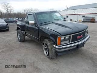 1988 GMC Sierra 1500 with VIN 1GTDK14K7JZ536955, listed as a IAAI auction lot 41957935 with 389,663 mi miles and . Bid and sale history available at DreamBid. Image 1.