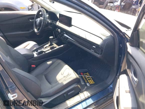 2024 Honda Accord EX-L with VIN 1HGCY2F60RA040147, listed as a IAAI auction lot 42692275 with 29,515 mi miles and . Bid and sale history available at DreamBid. Image 5.