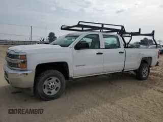 2015 Chevrolet Silverado 2500HD Work Truck z VIN 1GC1CUEGXFF168260, wystawiony jako Copart lot #88444545 z przebiegiem 74 719 mil mil oraz Szkoda całkowita • Salvage title. Historia ofert i sprzedaży dostępna na DreamBid. Obrazek 1.