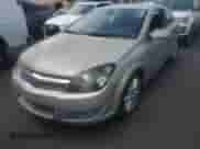 2008 Saturn Astra XR with VIN W08AT271785074285, listed as a Copart auction lot 85171694 with 171,042 mi miles and Clean title. Bid and sale history available at DreamBid. Image 2.