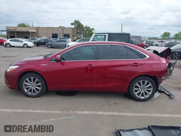 2016 Toyota Camry LE with VIN 4T1BD1FK6GU177727, listed as a IAAI auction lot 42140577 with 16,700 mi miles and . Bid and sale history available at DreamBid. Image 14.